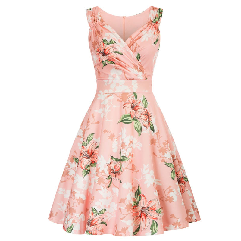 Rosa klänning med blommor klassisk stil